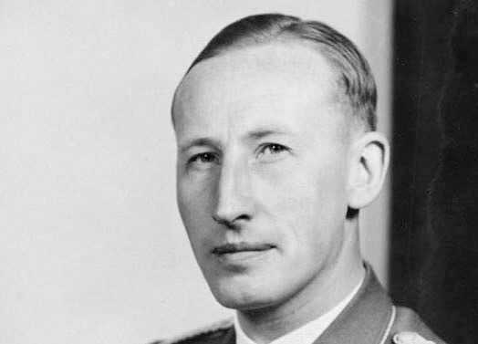 Reinhard Heydrich Quelle: Bundesarchiv, Bild 146-1969-054-16 / Hoffmann, Heinrich / CC-BY-SA Ein Porträt Reinhard Heydrichs