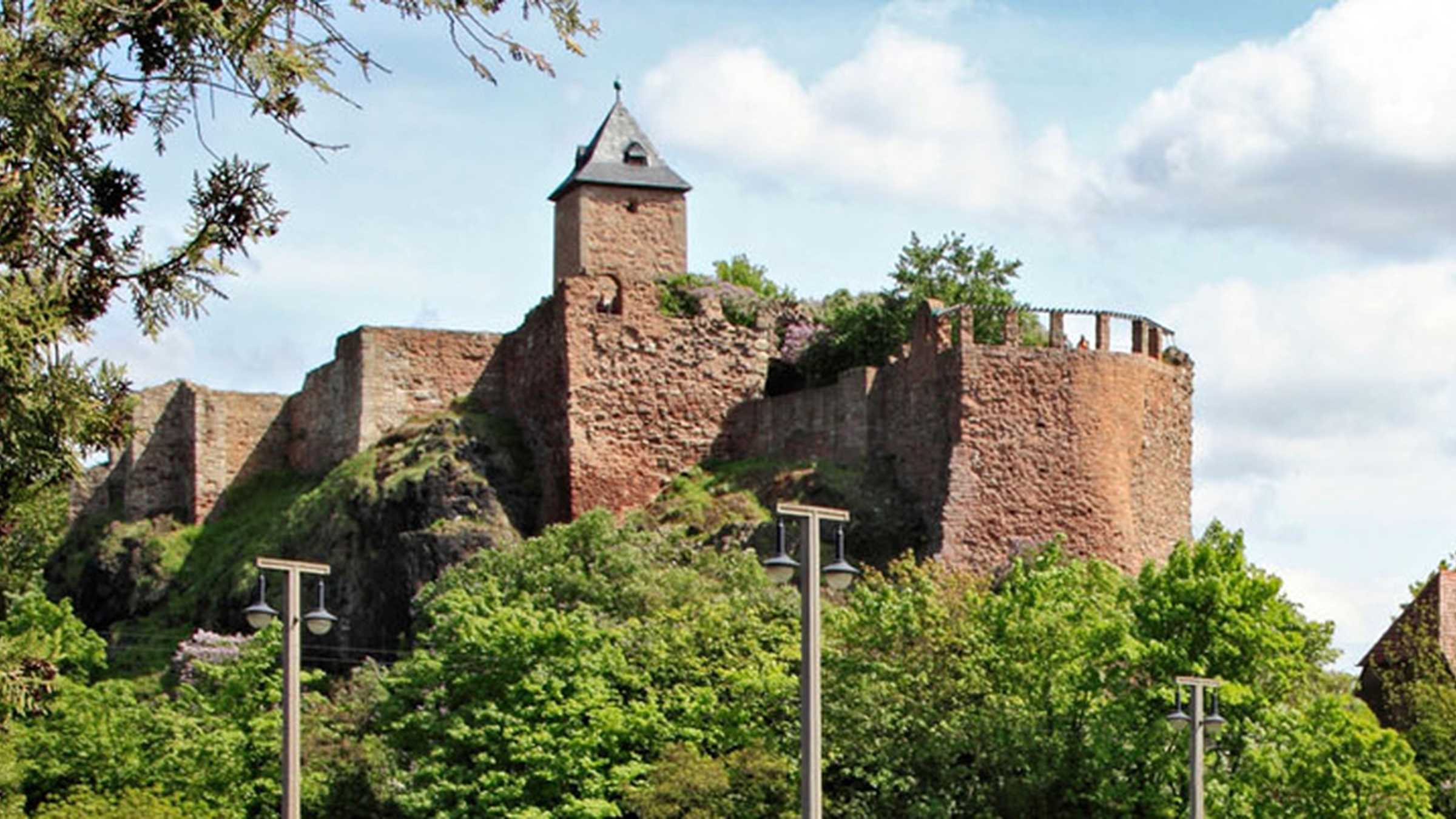 Blick auf die Oberburg Giebichenstein
