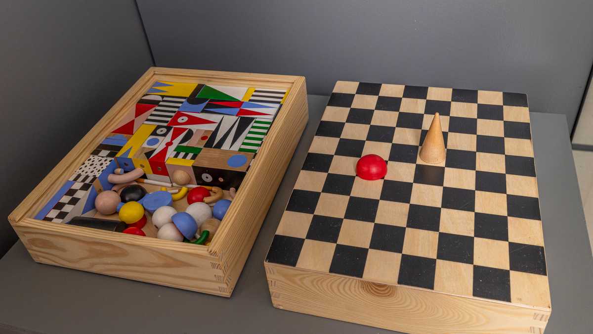 Geöffneter und geschlossener Baukasten "Pimpalo" Geöffneter und geschlossener Baukasten "Pimpalo"