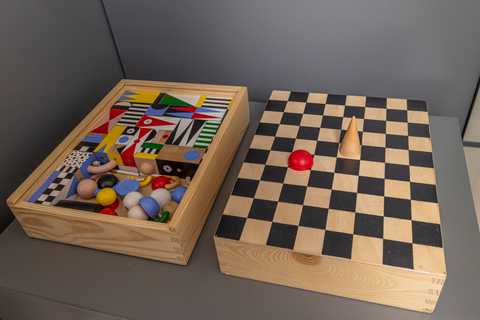 Geöffneter und geschlossener Baukasten "Pimpalo" Geöffneter und geschlossener Baukasten "Pimpalo"